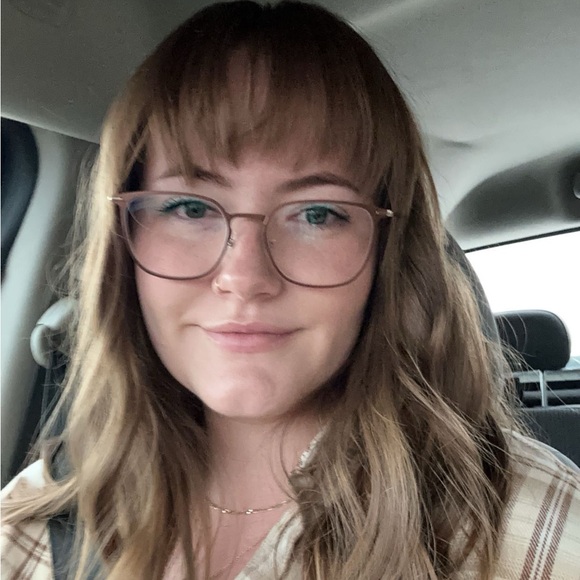 Meet your Posher, Bella - Picture 1 of 1